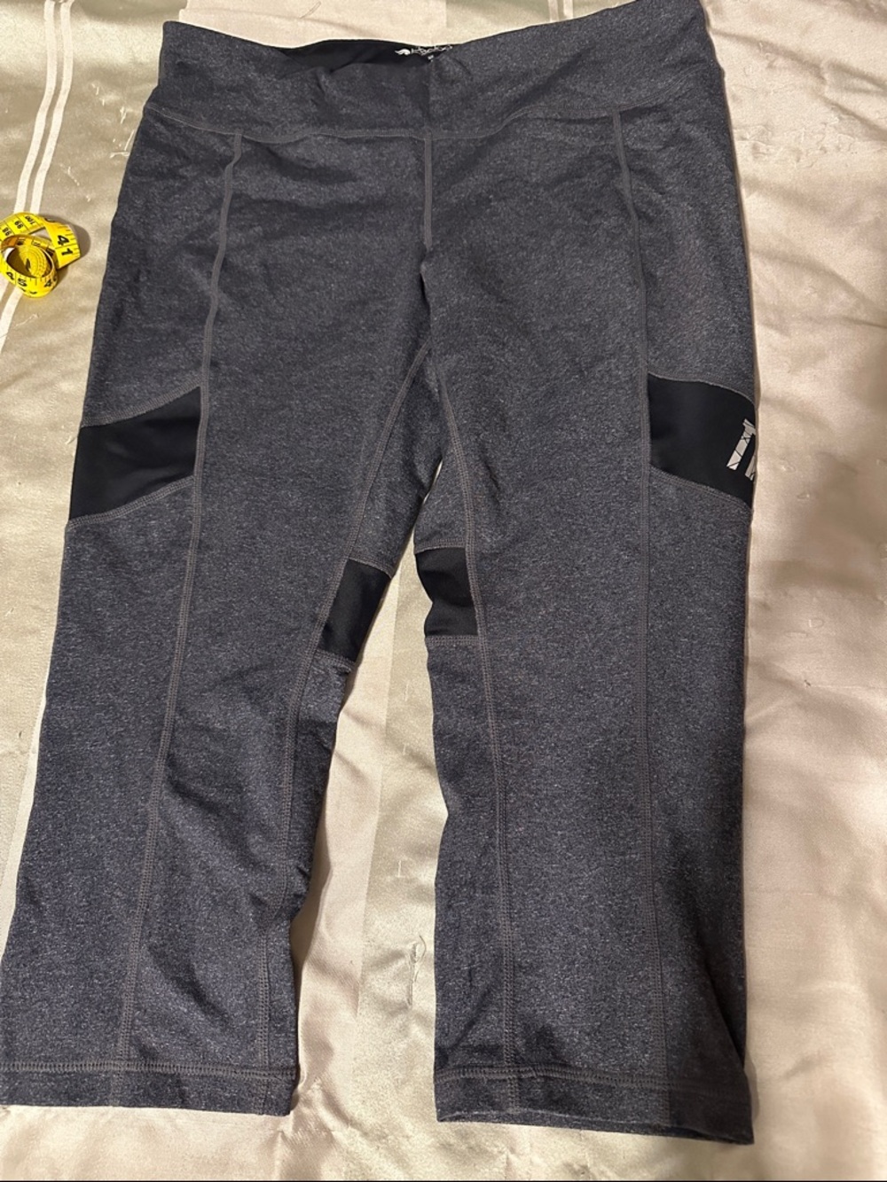 Ideology Charcoal Gray Capri Leggings Train Like a Girl in silver size L